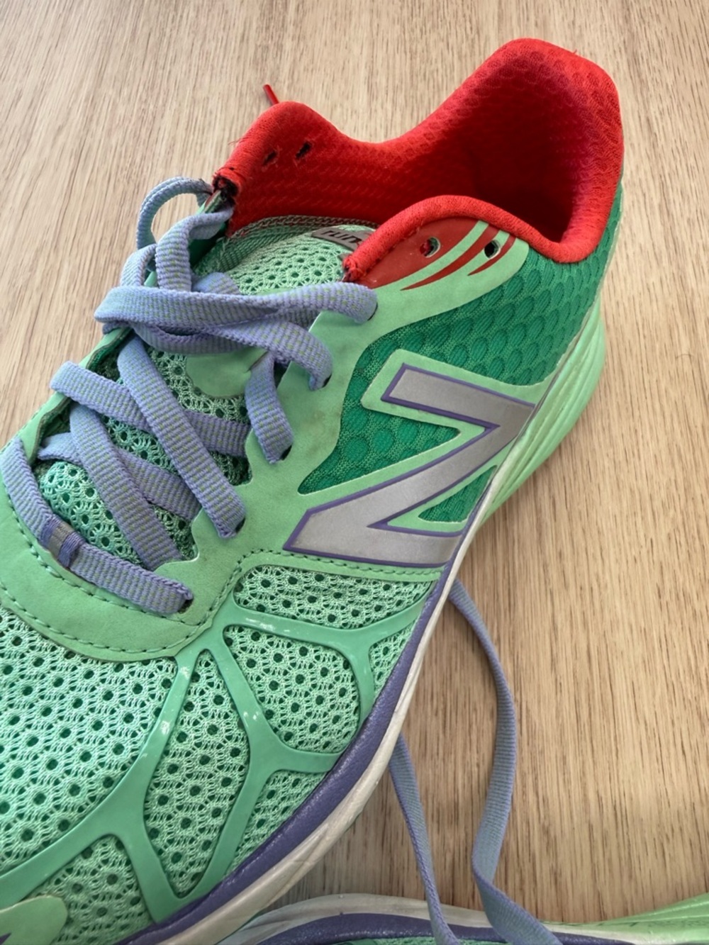 Disney Little Mermaid New Balance 2016 running shoe 8 - Picture 7 of 13